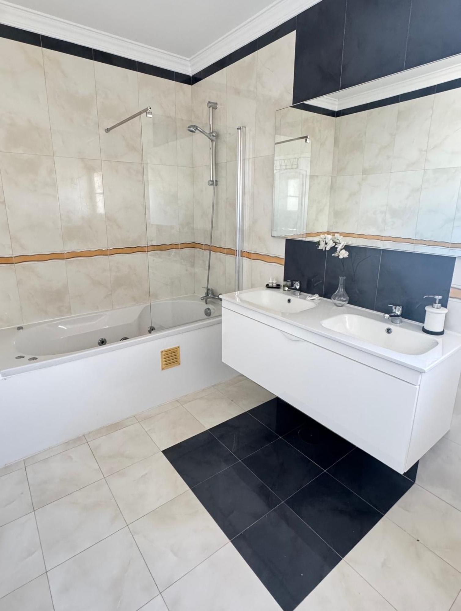 Villa Bonita Guesthouse Albufeira Old Town מראה חיצוני תמונה